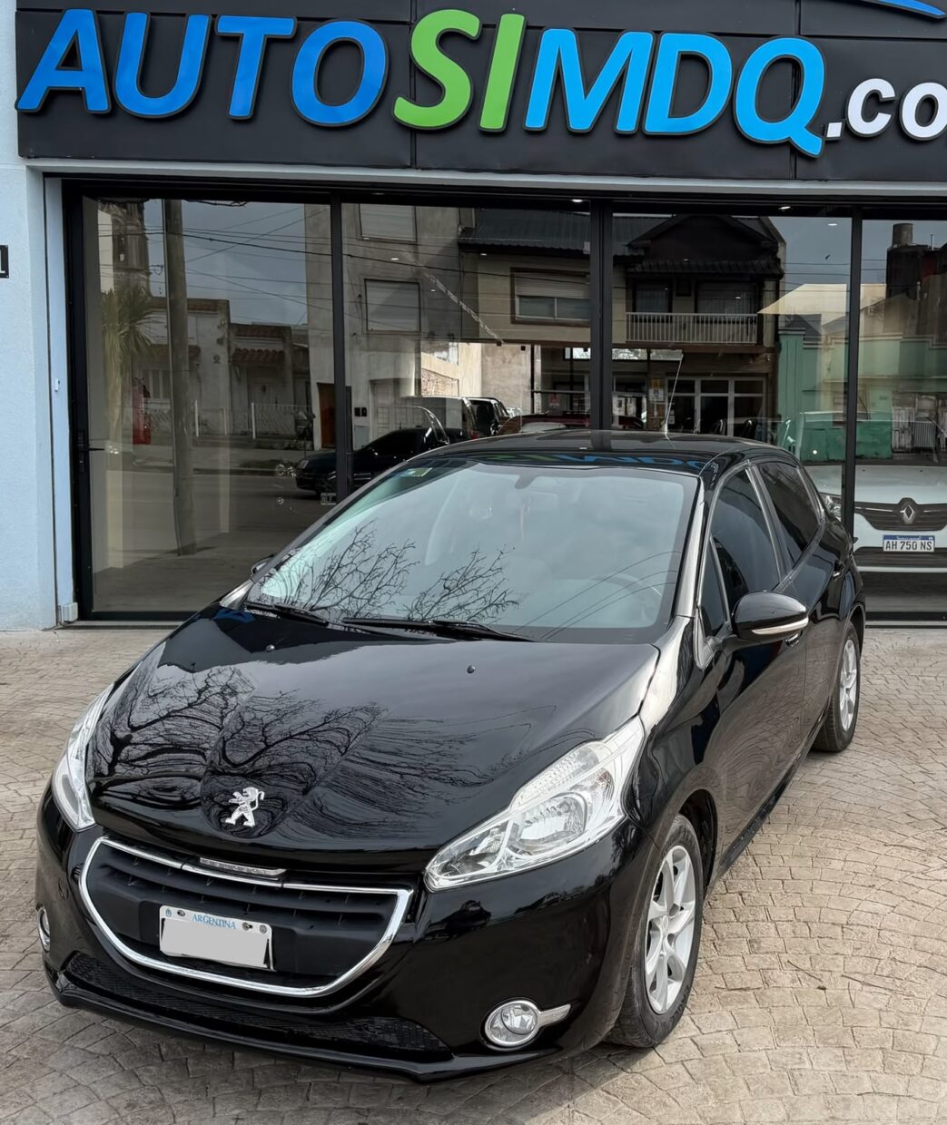 Peugeot 208 2014, foto 1 de 10