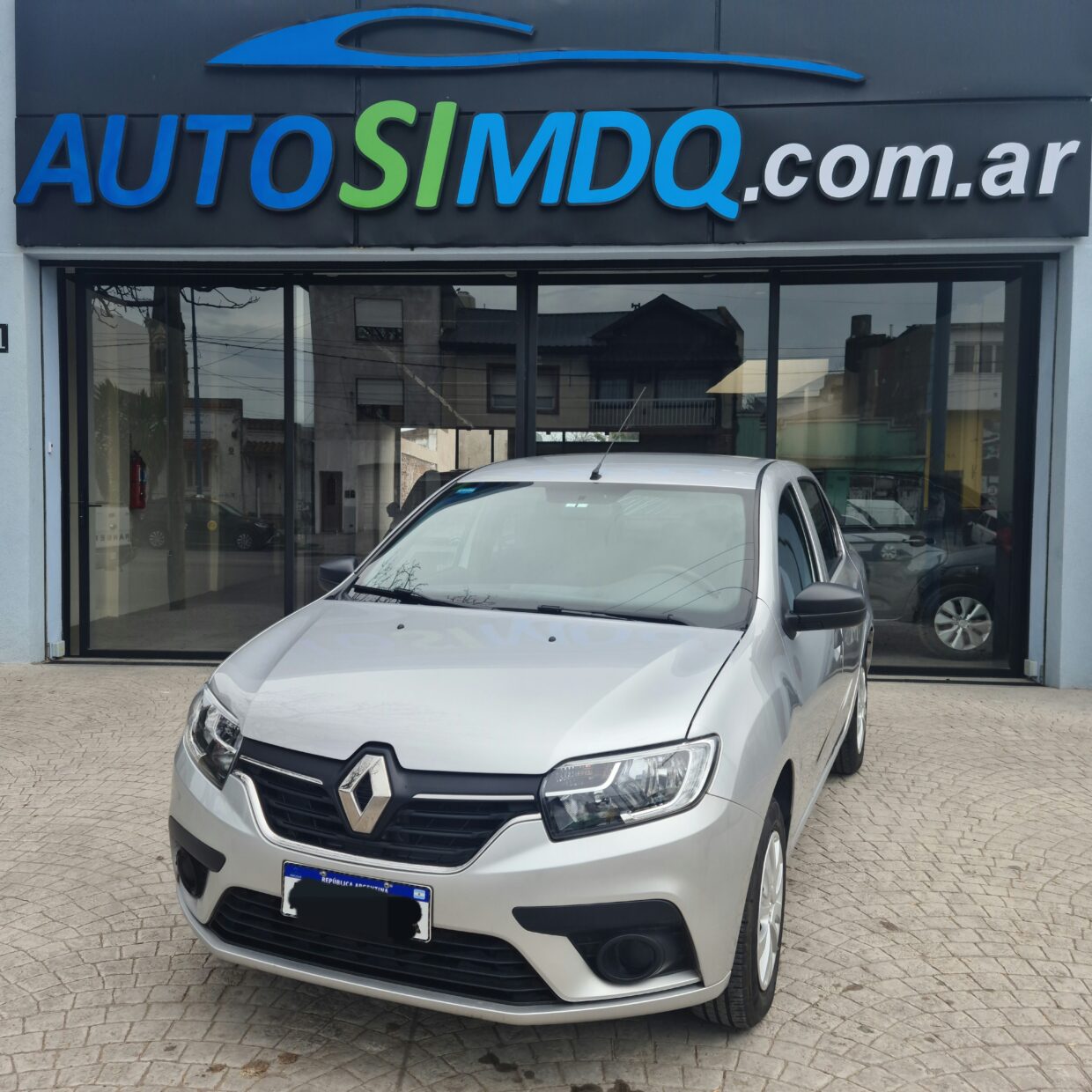 Renault Logan 2025